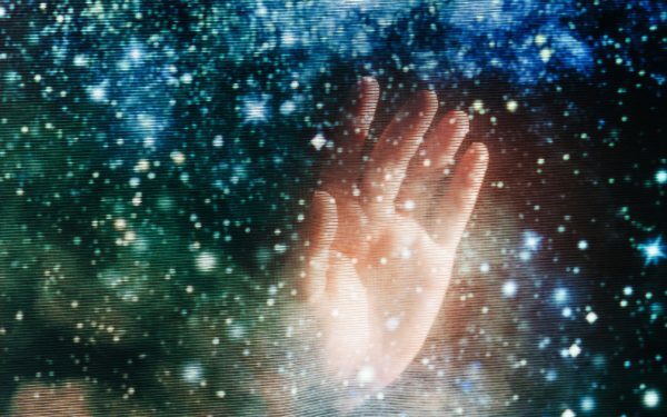 Particule cosmice prin noi: Misterul invizibilului