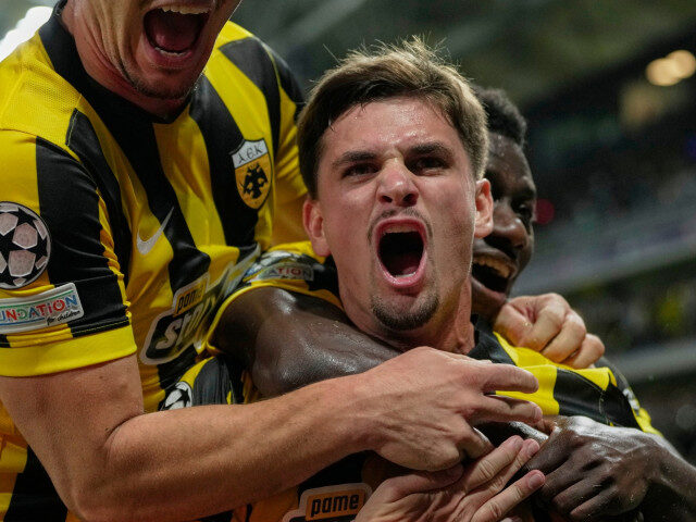 Marin, golazo pentru AEK: Grecilor le-a luat foc platforma