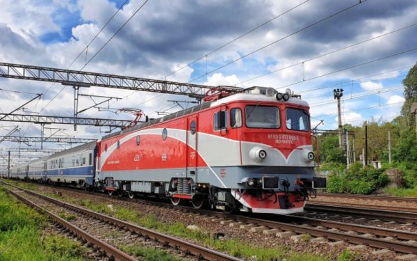 Incendii majore blochează CFR: Trafic reluat la Buftea și Drăgănești Olt