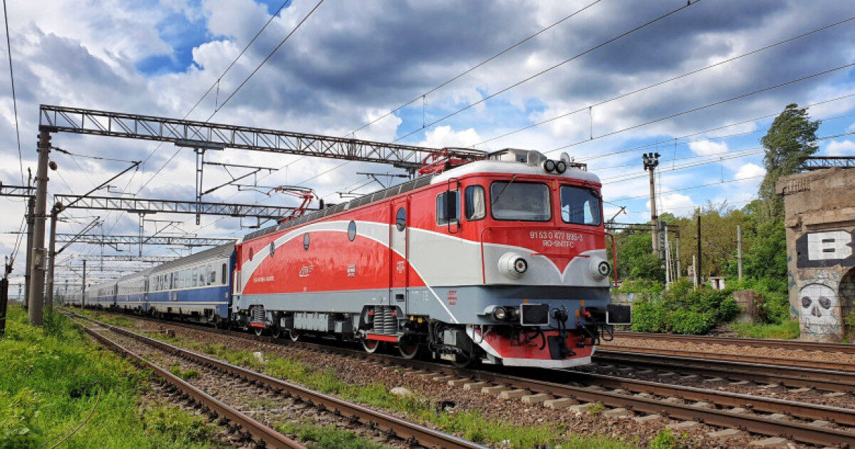 Incendii majore blochează CFR: Trafic reluat la Buftea și Drăgănești Olt