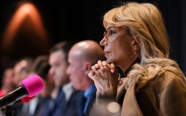 PNL-USR, pact în Parlament. Turcan: "Nu dezbatere pe Tiktok"