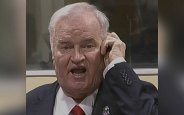 Mladic, omagiat la Belgrad: Crimă de război și venerație sârbă