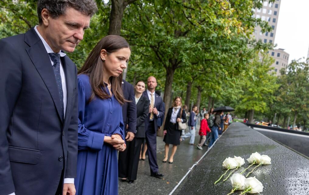 Nicuşor Dan și Mirabela Grădinaru, la Memorialul 9/11: Nu îi vom uita
