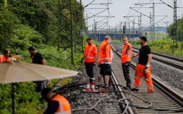 Germania: Sabotaj la calea ferată, 300 de trenuri blocate