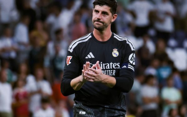 Real Madrid bate la poartă: 60 mil. € pentru noul Courtois