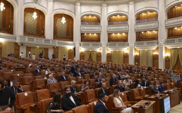 Expert Forum: Legea Partidelor, risc pentru democrație