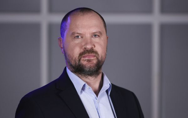 Nicușor Dan, șah la PNL: Mureșan, prins în capcana maestrului haosului