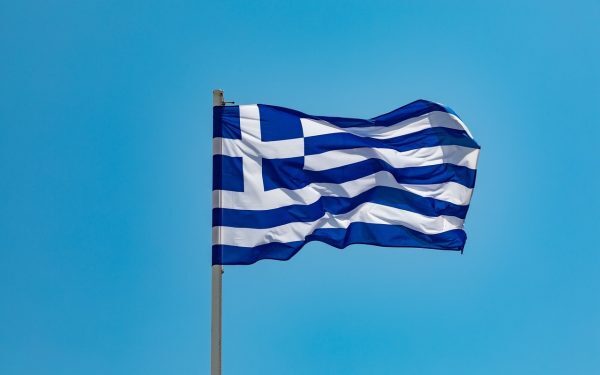Grecia mărește salarii, pensii și taie impozite: 2,2 miliarde € impact