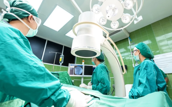 Operație: Când contează ziua? Studiu zguduie medicina