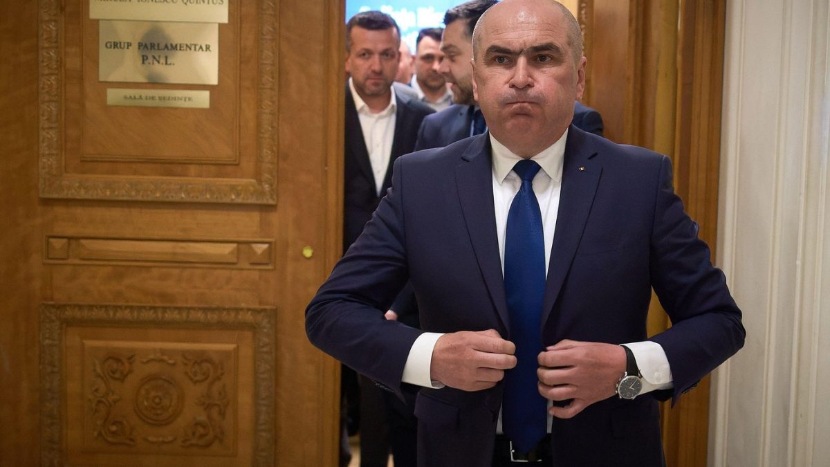 Bolojan, două scenarii de guvern: Cabinetul viitor va răspunde la o întrebare-cheie