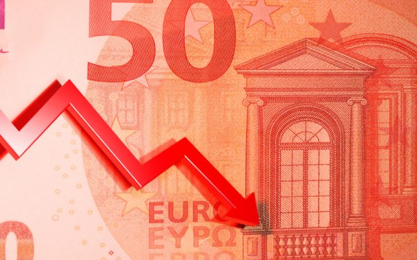 Euro scade la cursul BNR. Cât plătim azi