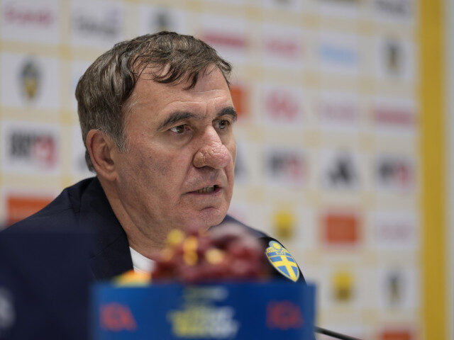 Hagi a dezvăluit primul titular pentru Polonia