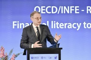 Nicușor Dan îl propune pe Luca Niculescu pentru funcția de premier