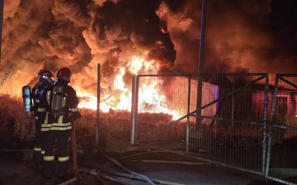 Incendiu Hală Deșeuri Lângă Sibiu, Mesaj Ro-Alert