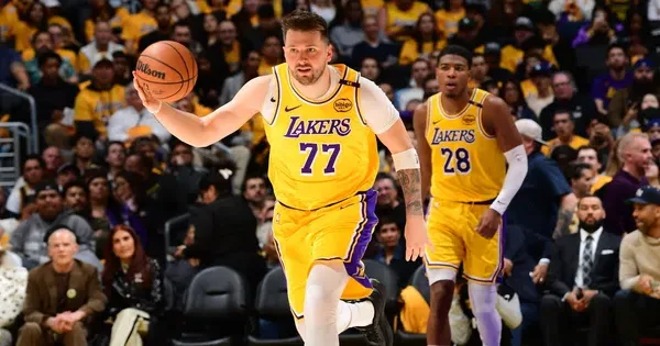 Disney+ transmite NBA live: playoff și finale pe platformă