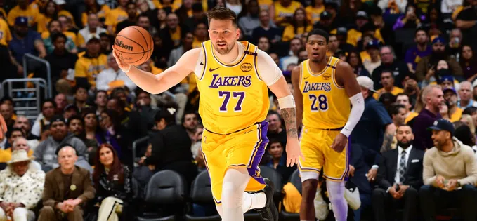 Disney+ transmite NBA live: playoff și finale pe platformă